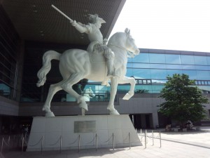 誰の像? 誰の像?