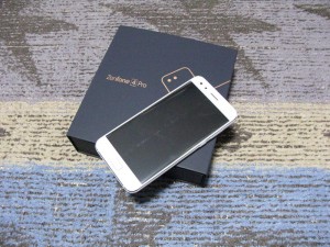 戻ってきたzenfone4