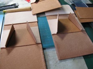 コインケース制作中